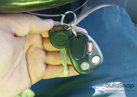 2003 Chevrolet Suburban K1500 from USA, damaged, VIN 3GNFK16TX3G341053